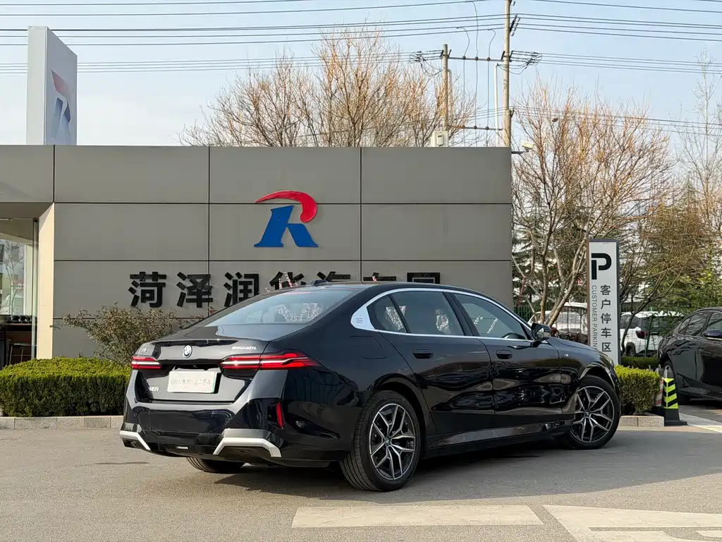 BMW BMW i5 2025 eDrive 40L M Sport Package 2025 - thumbnail 5