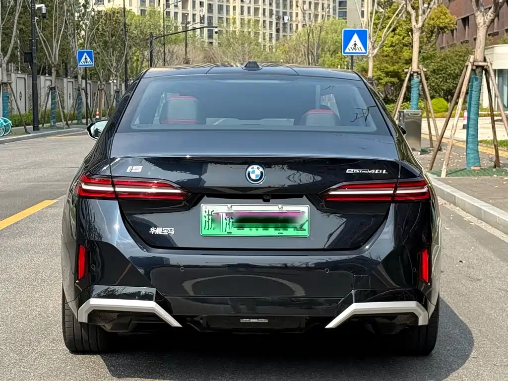 BMW BMW i5 2025 eDrive 40L M Sport Package 2025 - thumbnail 6