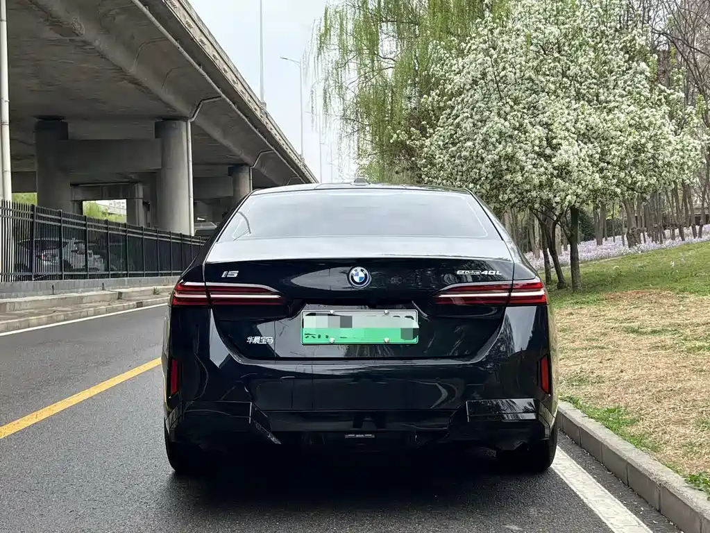 BMW BMW i5 2025 eDrive 40L M Sport Package 2025 - thumbnail 5