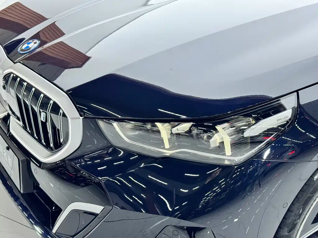 BMW BMW i5 2025 eDrive 40L M Sport Package 2025 - thumbnail 2