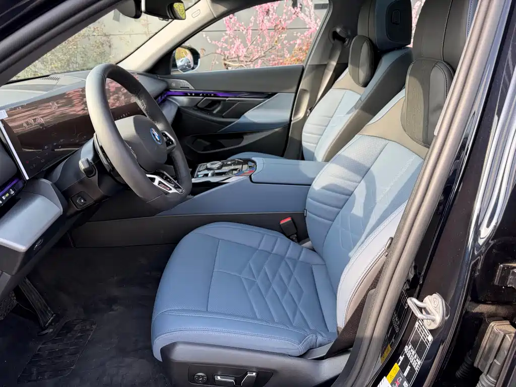 BMW BMW i5 2025 eDrive 40L M Sport Package 2025 - thumbnail 6