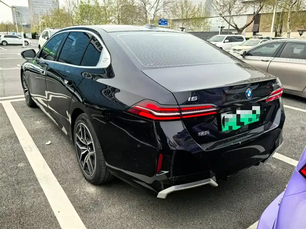 BMW BMW i5 2025 eDrive 40L M Sport Package 2025 - thumbnail 3