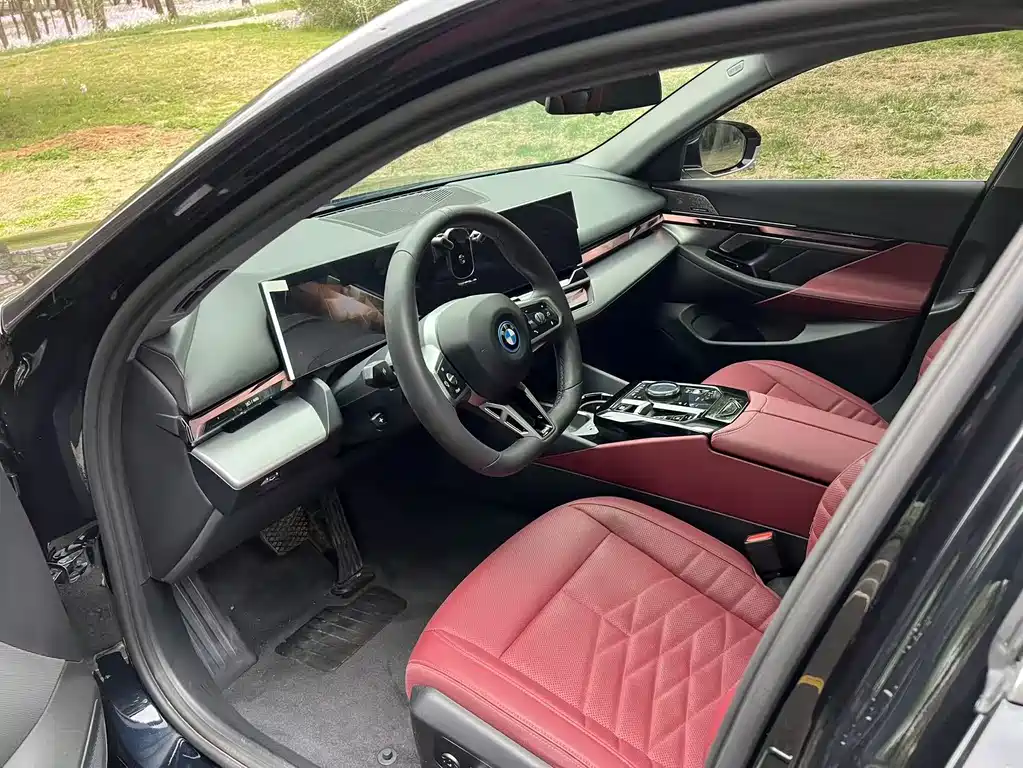 BMW BMW i5 2025 eDrive 40L M Sport Package 2025 - thumbnail 7
