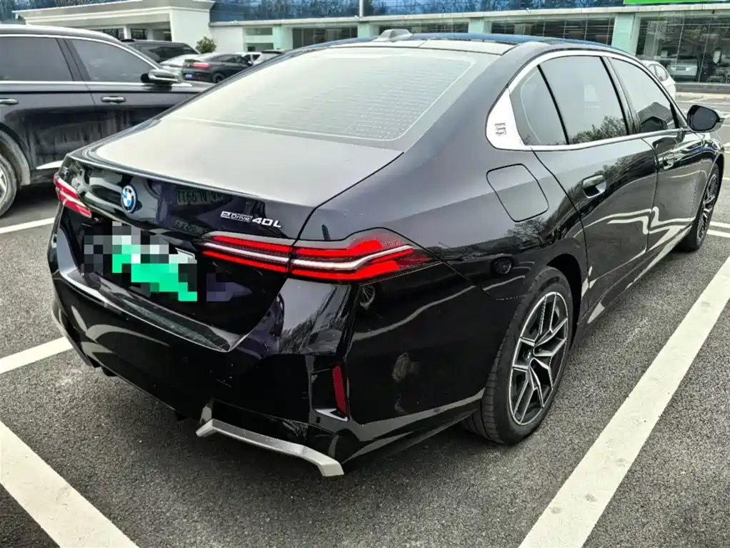 BMW BMW i5 2025 eDrive 40L M Sport Package 2025 - thumbnail 4