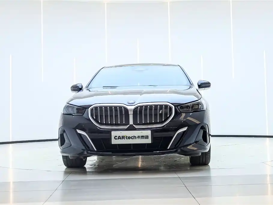BMW BMW i5 2025 eDrive 40L M Sport Package 2025 - thumbnail 6