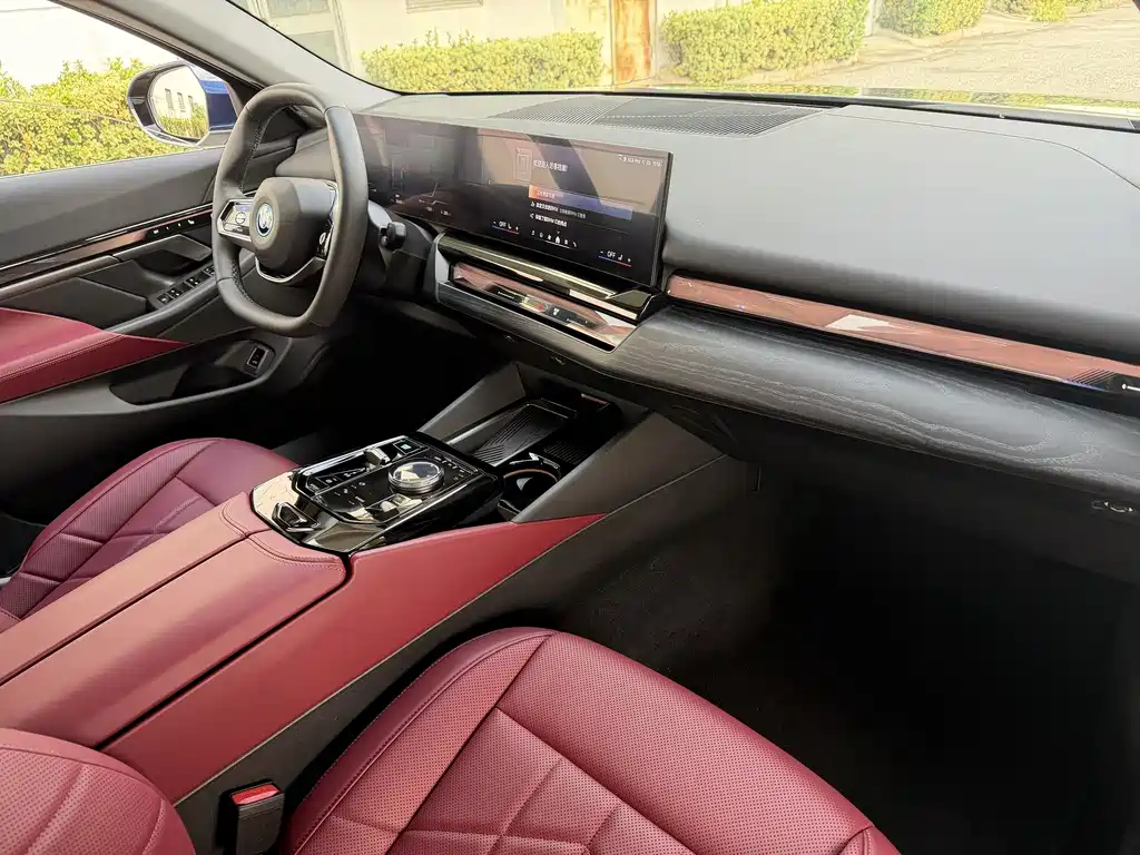 BMW BMW i5 2024 eDrive 35L Luxury Package 2024 - thumbnail 17