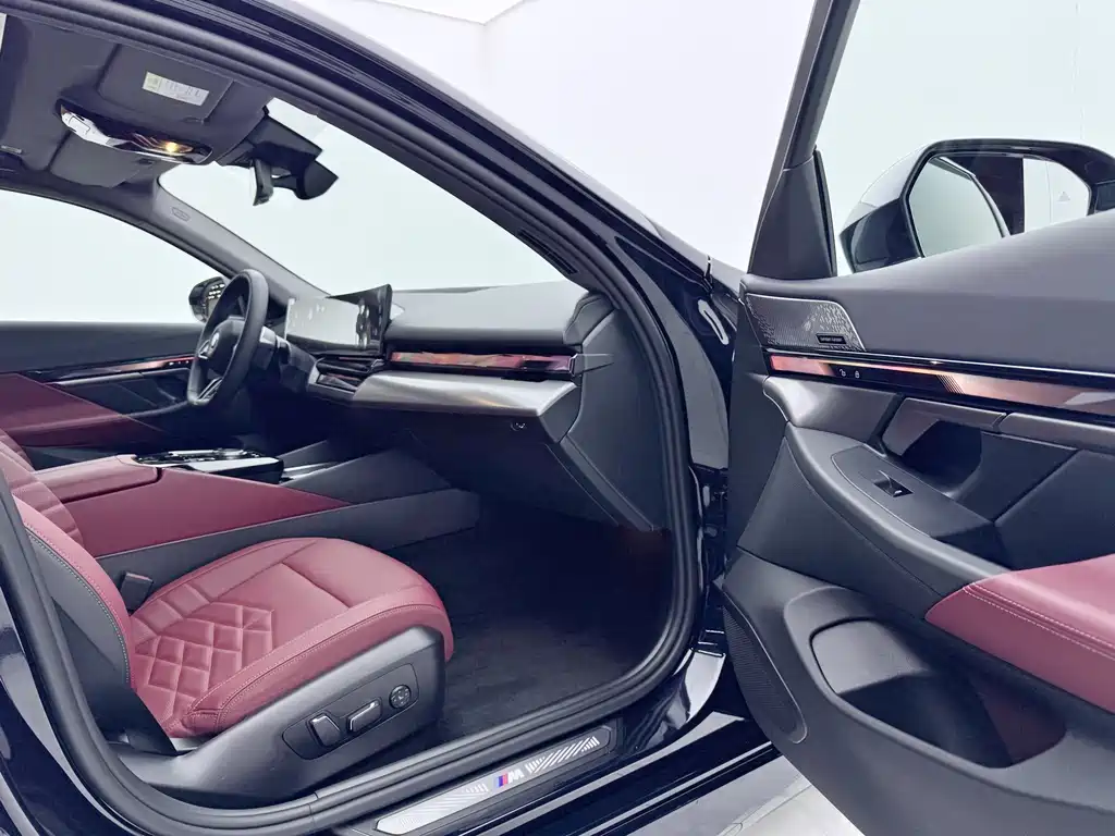 BMW BMW i5 2025 eDrive 40L M Sport Package 2025 - thumbnail 6