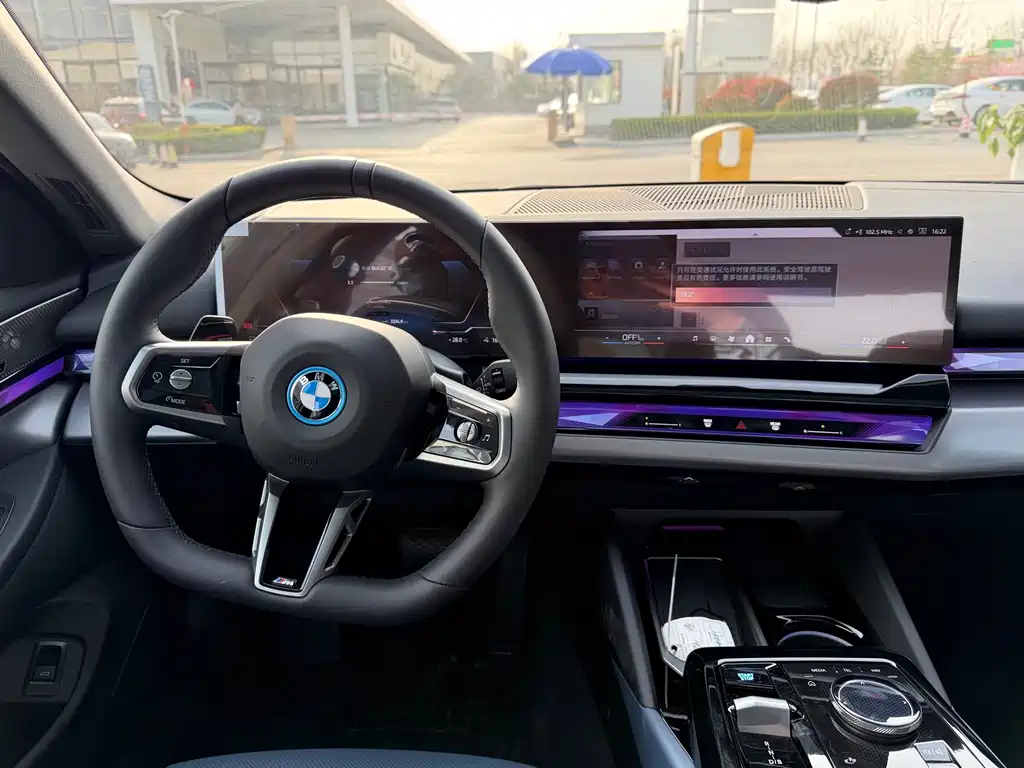 BMW BMW i5 2025 eDrive 40L M Sport Package 2025 - thumbnail 10