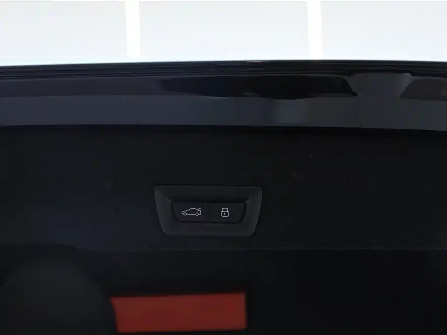 BMW BMW i5 2025 eDrive 40L M Sport Package 2025 - thumbnail 9