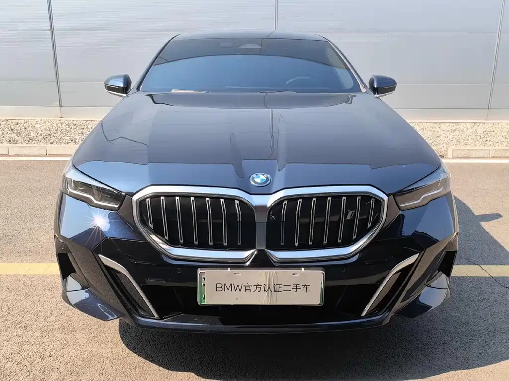 BMW BMW i5 2025 eDrive 35L M Sport Package 2025 - thumbnail 2