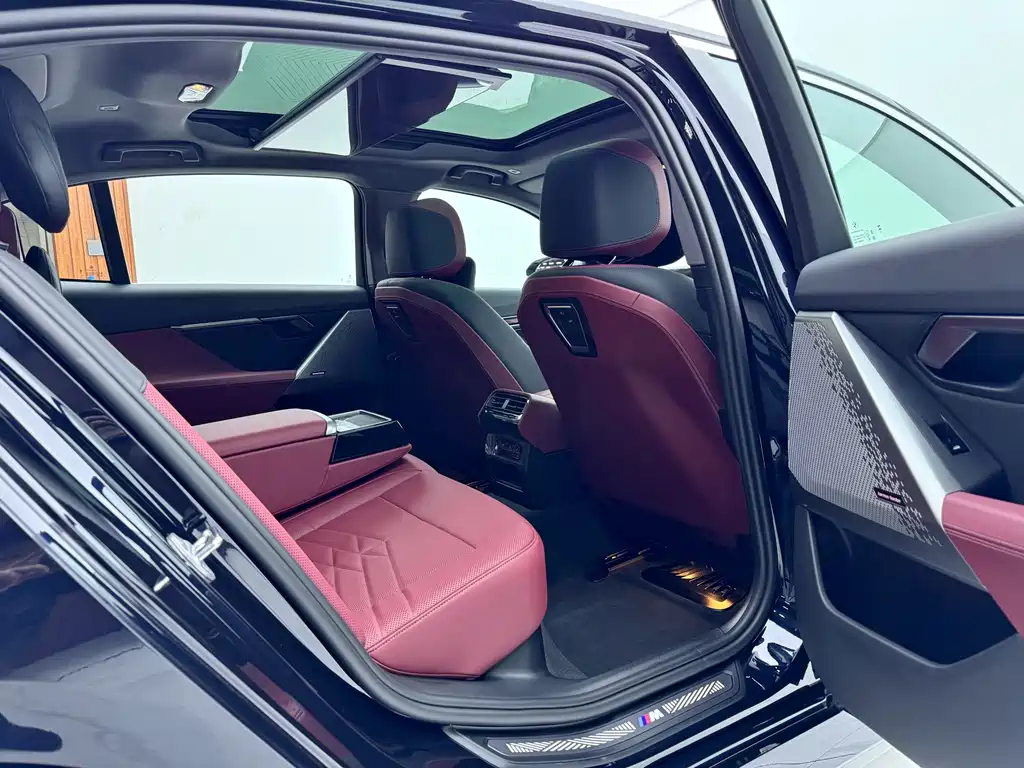 BMW BMW i5 2025 eDrive 40L M Sport Package 2025 - thumbnail 7