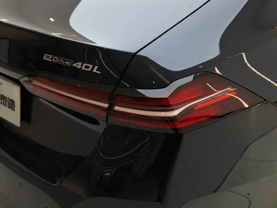 BMW BMW i5 2025 eDrive 40L M Sport Package 2025 - thumbnail 11