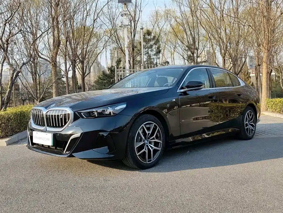 BMW BMW i5 2025 eDrive 35L M Sport Package 2025