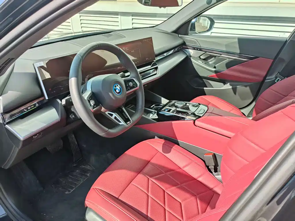 BMW BMW i5 2025 eDrive 35L M Sport Package 2026 - thumbnail 7
