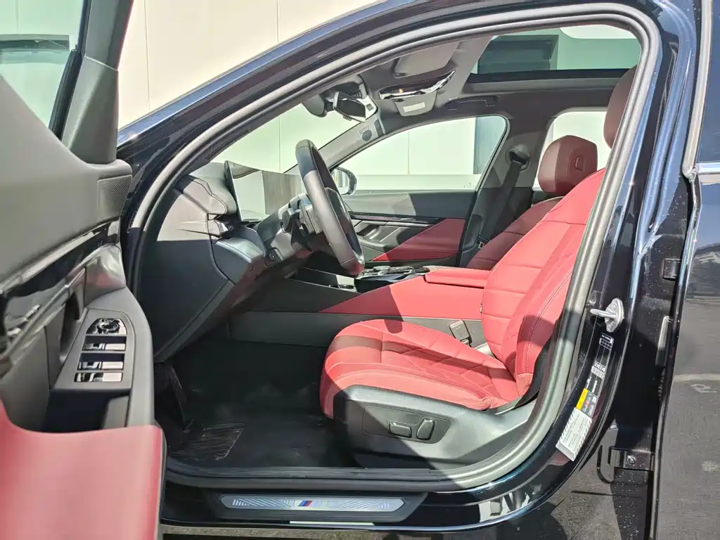 BMW BMW i5 2025 eDrive 35L M Sport Package 2026 - thumbnail 8