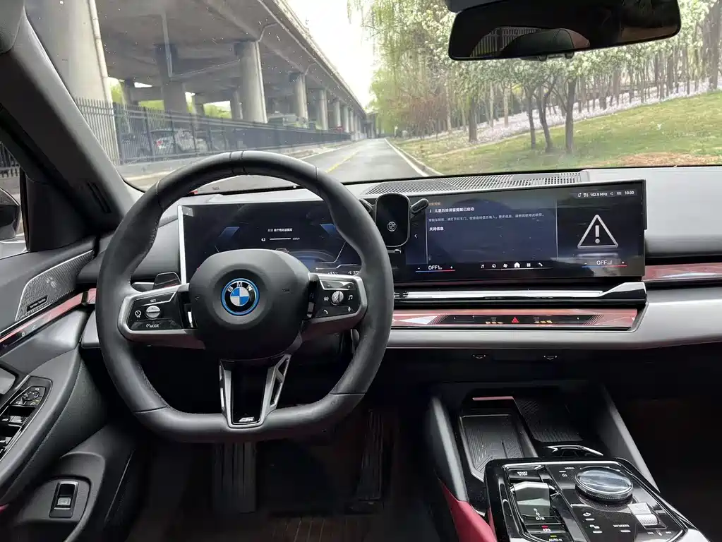 BMW BMW i5 2025 eDrive 40L M Sport Package 2025 - thumbnail 13