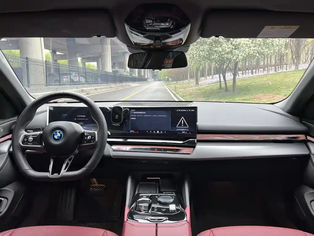 BMW BMW i5 2025 eDrive 40L M Sport Package 2025 - thumbnail 14