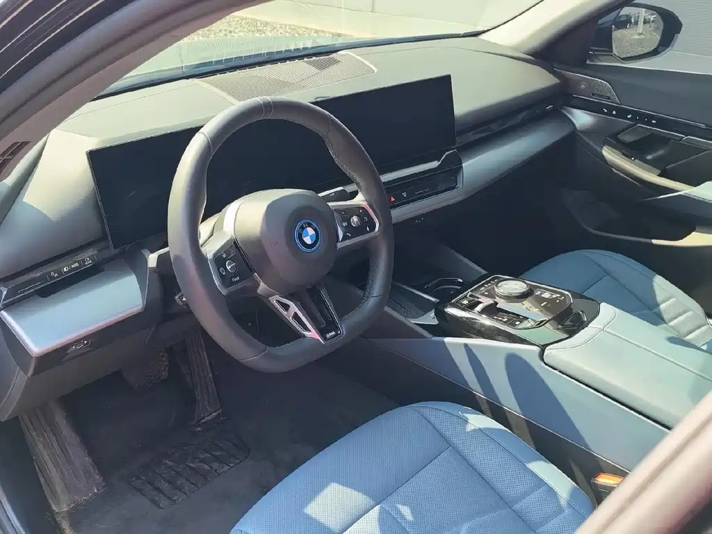 BMW BMW i5 2025 eDrive 35L M Sport Package 2025 - thumbnail 9