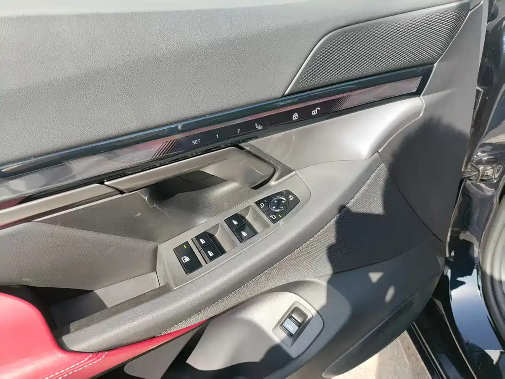 BMW BMW i5 2025 eDrive 35L M Sport Package 2026 - thumbnail 15