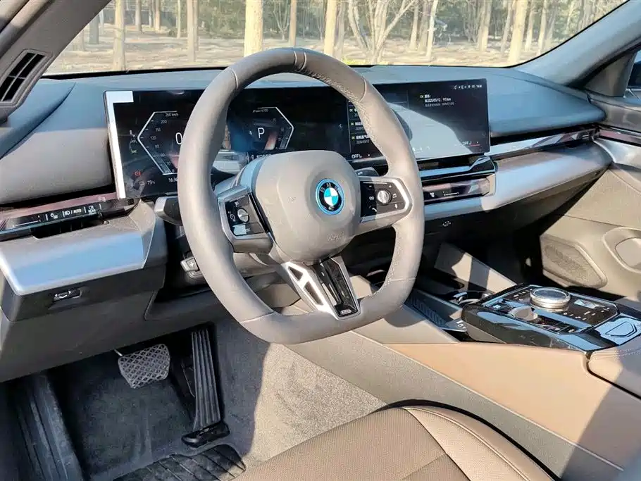 BMW BMW i5 2025 eDrive 35L M Sport Package 2025 - thumbnail 8