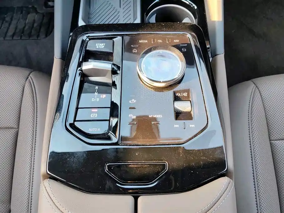 BMW BMW i5 2025 eDrive 35L M Sport Package 2025 - thumbnail 11