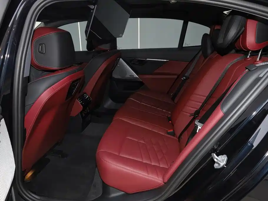 BMW BMW i5 2025 eDrive 40L M Sport Package 2025 - thumbnail 24