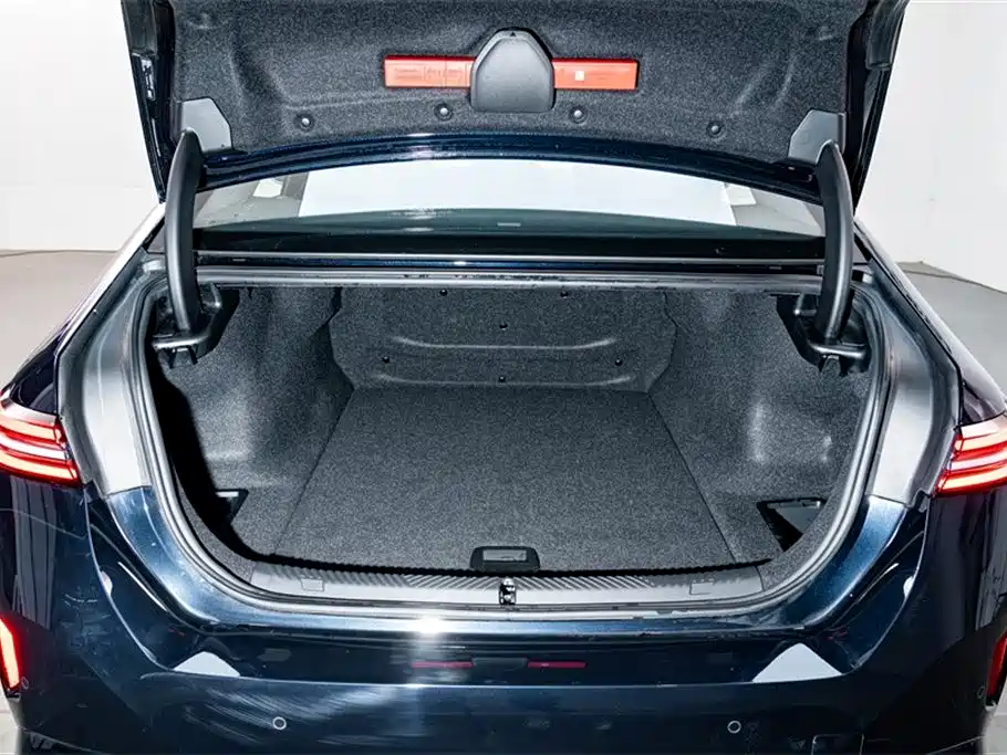 BMW BMW i5 2025 eDrive 40L M Sport Package 2025 - thumbnail 26