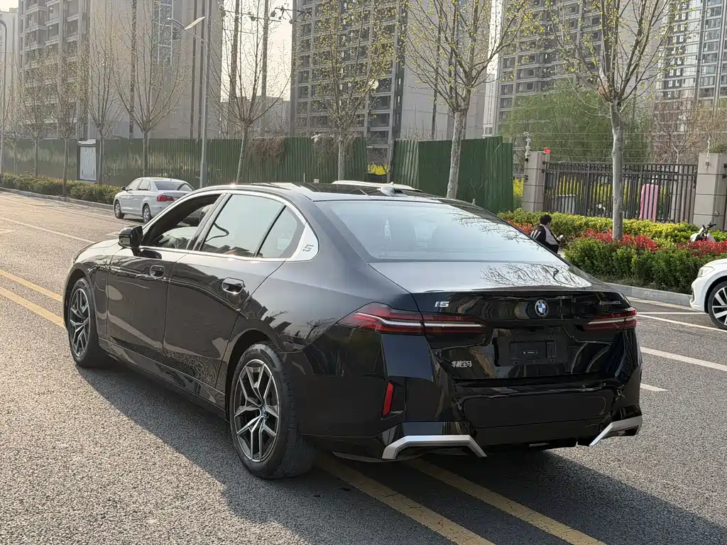 BMW BMW i5 2025 eDrive 40L M Sport Package 2025 - thumbnail 16