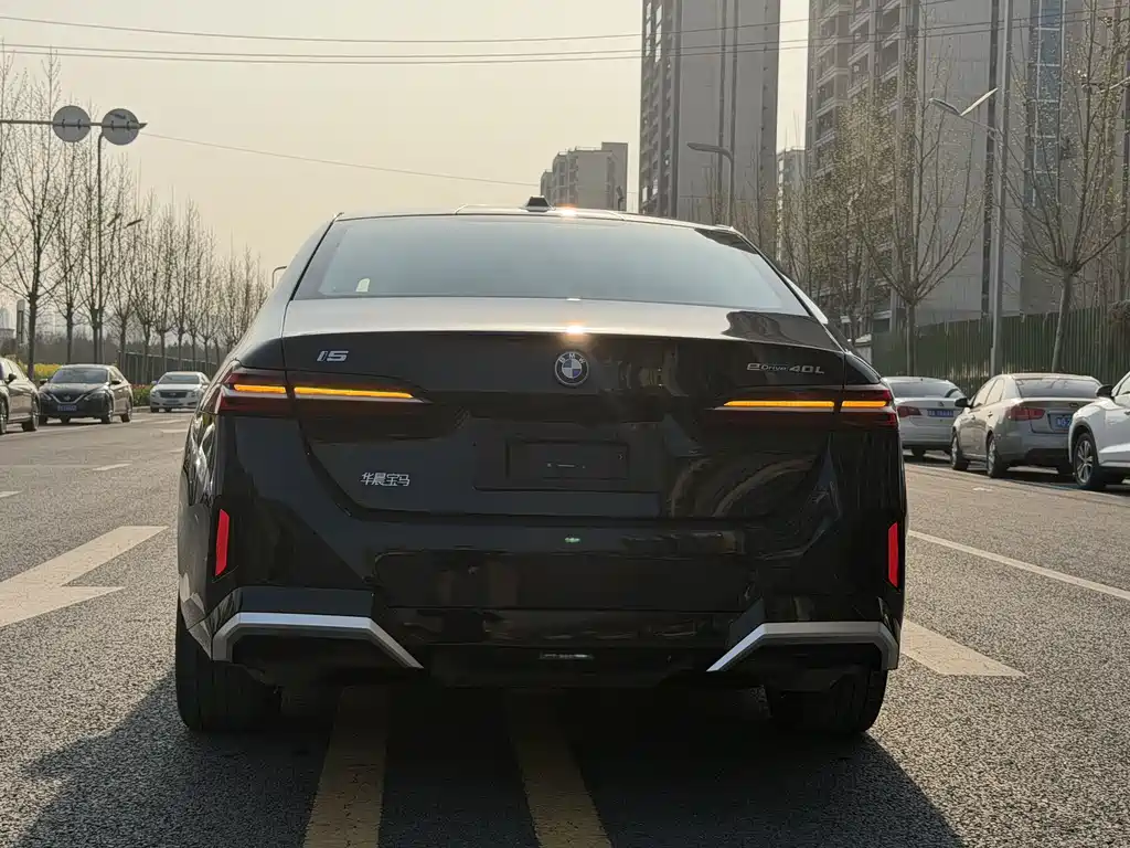 BMW BMW i5 2025 eDrive 40L M Sport Package 2025 - thumbnail 17