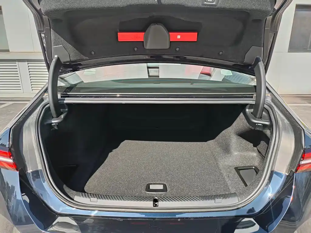 BMW BMW i5 2025 eDrive 35L M Sport Package 2026 - thumbnail 23
