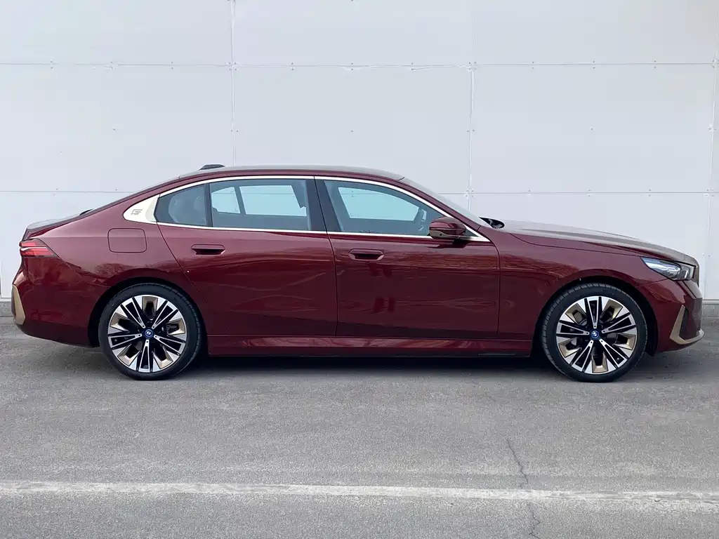 BMW BMW i5 2025 eDrive 40L Luxury Package 2025 - thumbnail 23