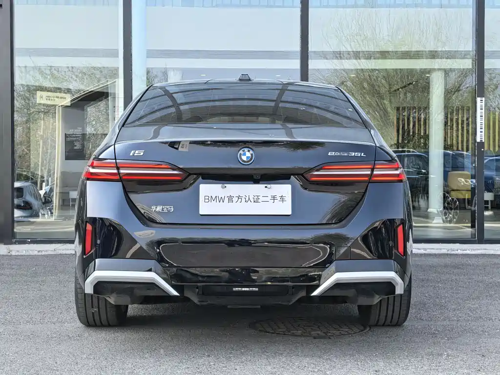 BMW BMW i5 2025 eDrive 35L M Sport Package 2025 - thumbnail 6