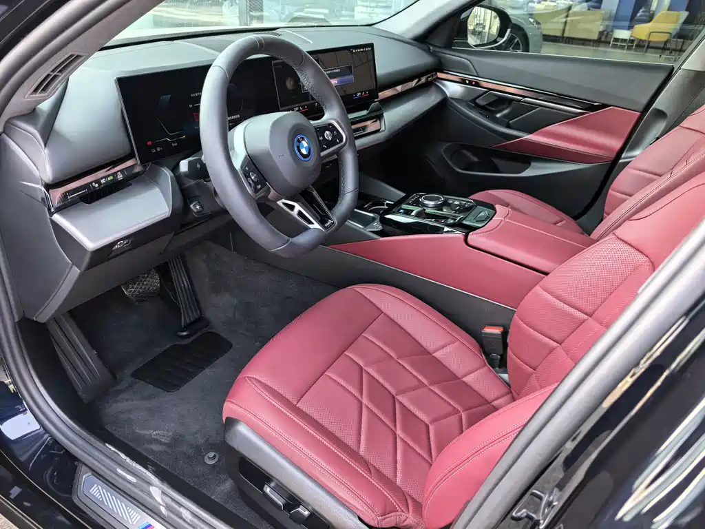 BMW BMW i5 2025 eDrive 35L M Sport Package 2025 - thumbnail 7
