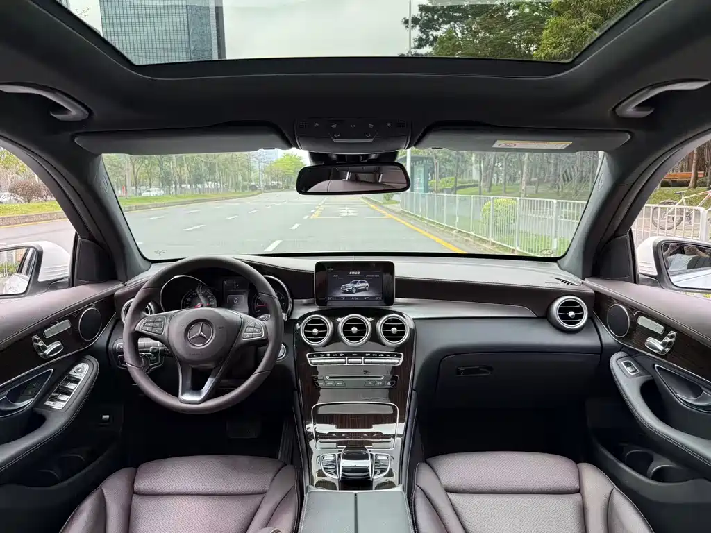 Mercedes-Benz Mercedes-Benz GLC 2018 Facelift GLC 260 4MATIC Luxury Edition 2018 - thumbnail 5