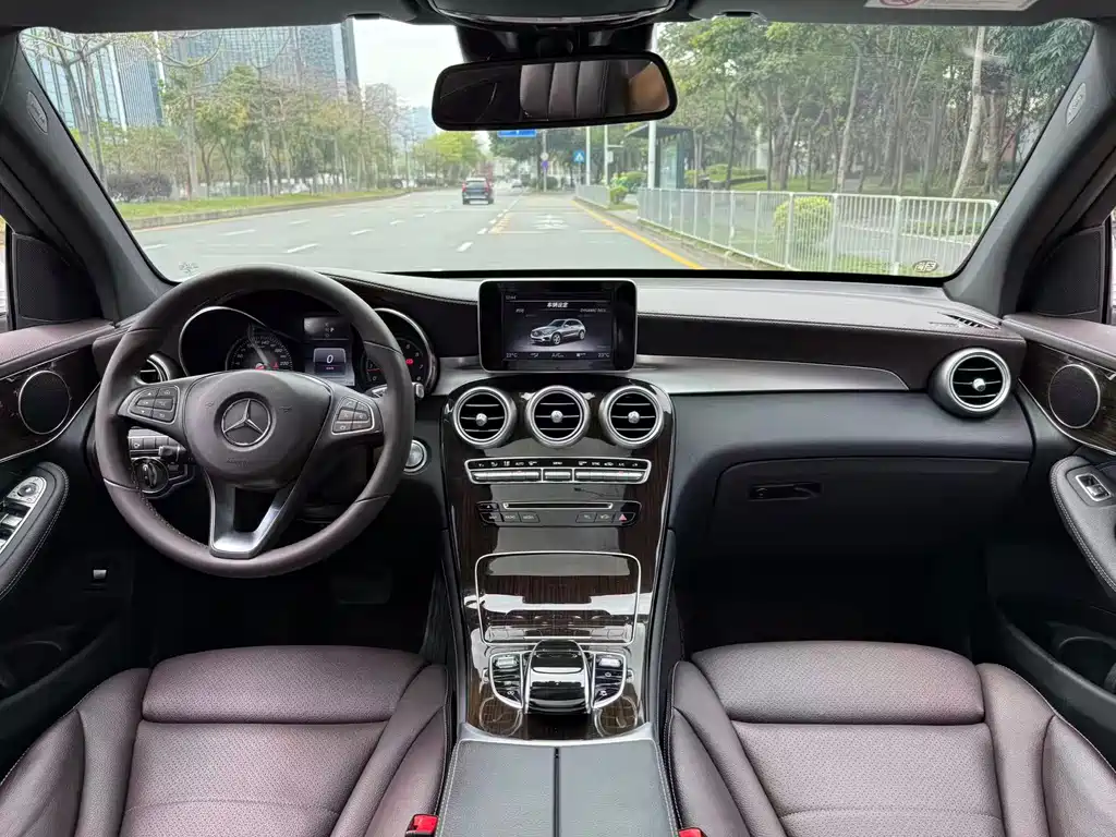 Mercedes-Benz Mercedes-Benz GLC 2018 Facelift GLC 260 4MATIC Luxury Edition 2018 - thumbnail 6