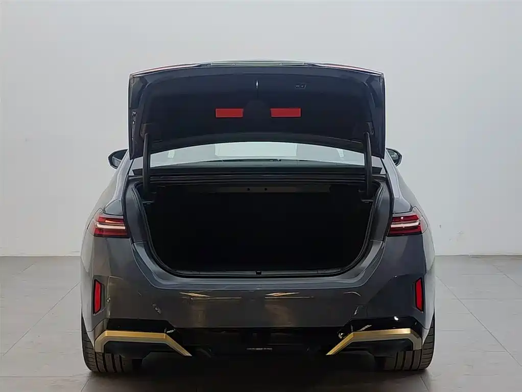 BMW BMW i5 2025 eDrive 40L M Sport Package 2025 - thumbnail 6