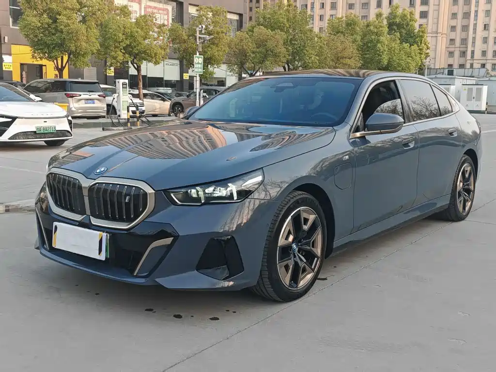 BMW BMW i5 2024 eDrive 35L M Sport Package 2024