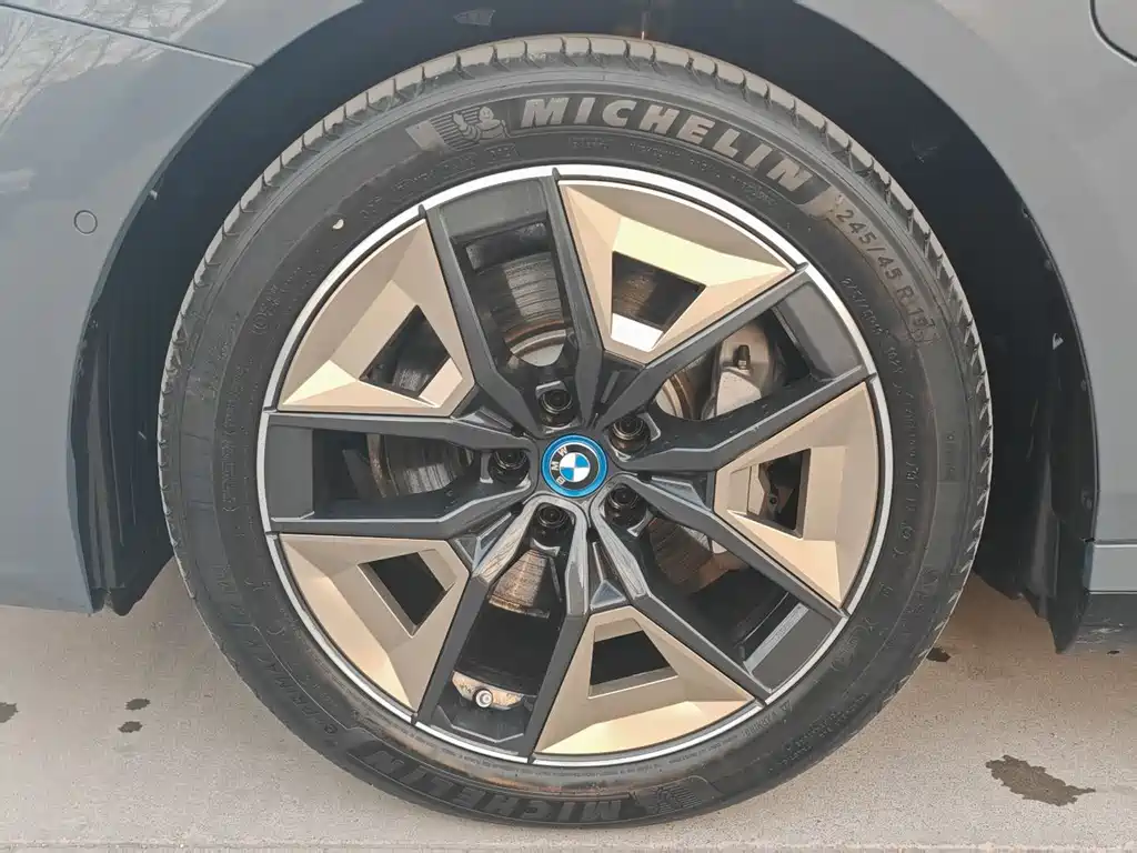 BMW BMW i5 2024 eDrive 35L M Sport Package 2024 - thumbnail 10