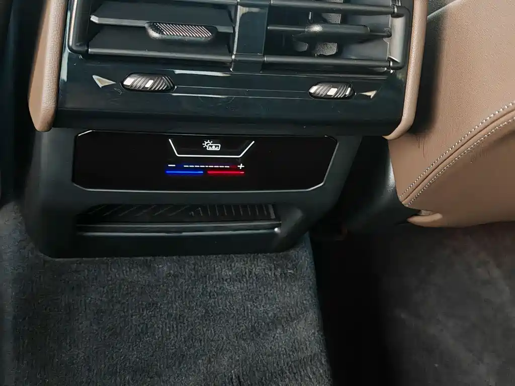 BMW BMW i5 2024 eDrive 35L M Sport Package 2024 - thumbnail 13