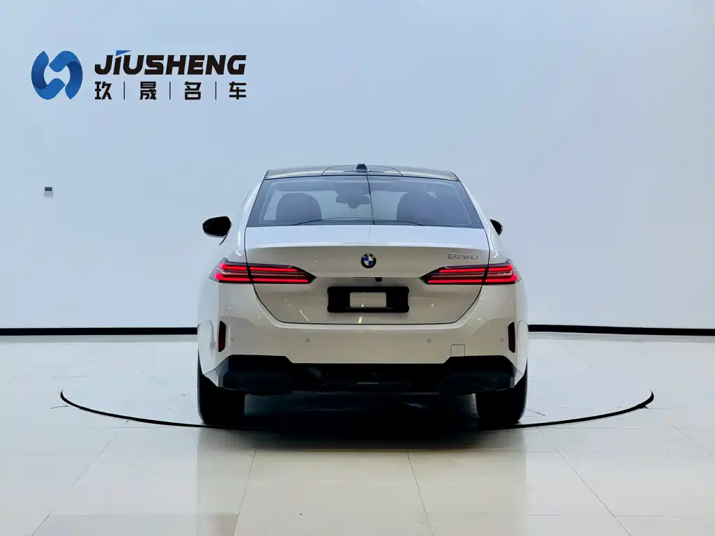 BMW BMW 5 Series 2024 525Li M Sport Package 2024 - thumbnail 6