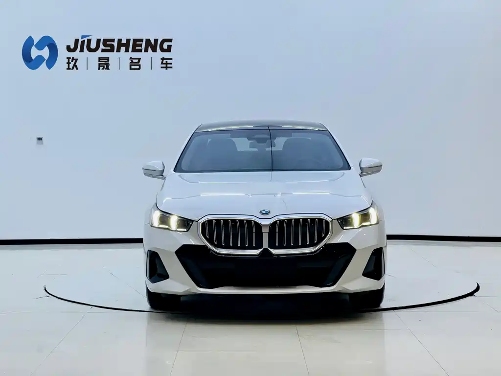 BMW BMW 5 Series 2024 525Li M Sport Package 2024 - thumbnail 8