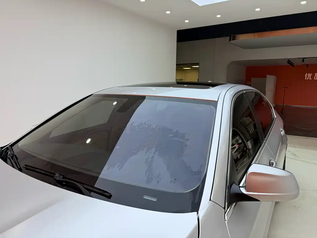 BMW BMW 5 Series 2013 525Li Luxury Model 2013 - thumbnail 11