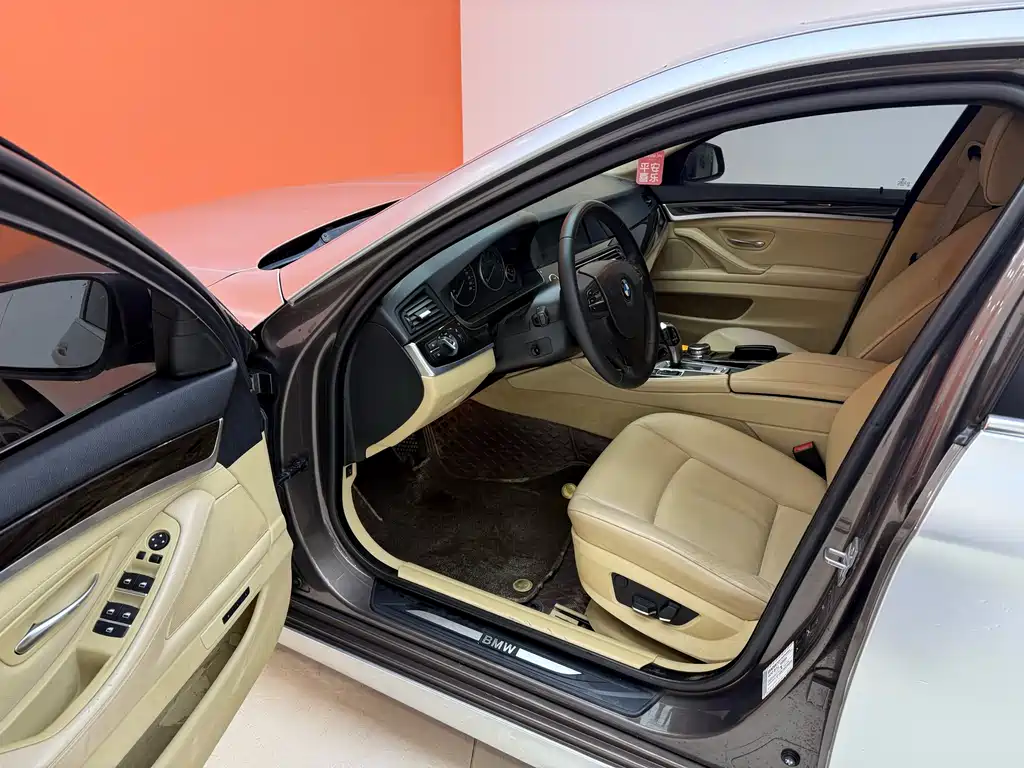 BMW BMW 5 Series 2013 525Li Luxury Model 2013 - thumbnail 14