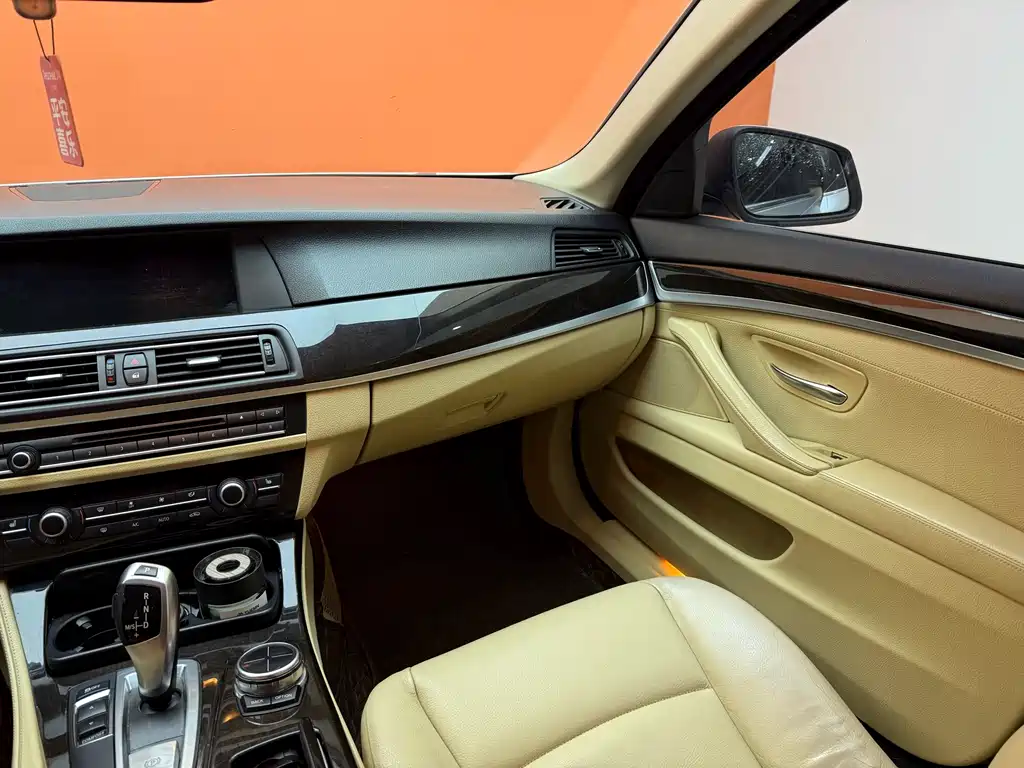 BMW BMW 5 Series 2013 525Li Luxury Model 2013 - thumbnail 18