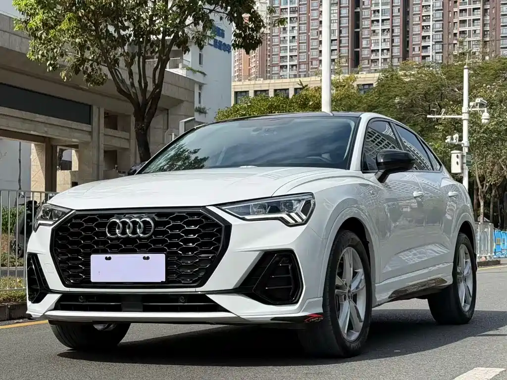 Audi Audi Q3 2023 40 TFSI Fashion Dynamic Edition 2022