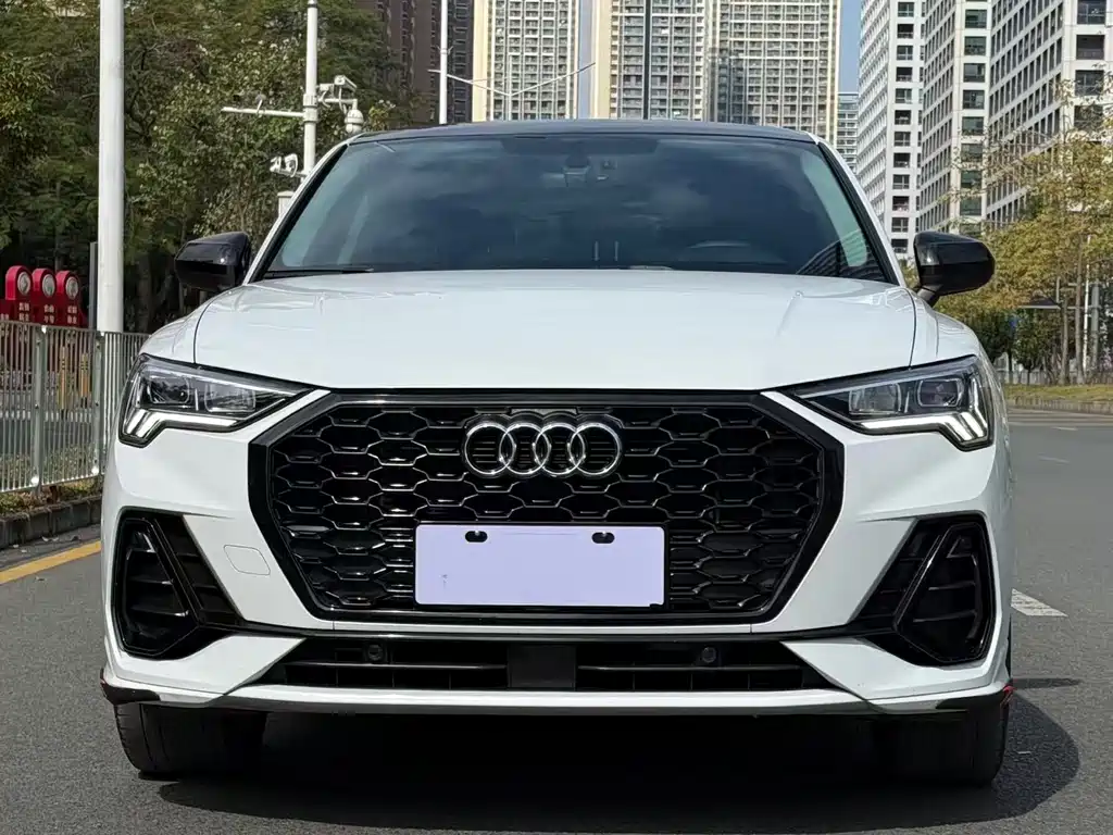 Audi Audi Q3 2023 40 TFSI Fashion Dynamic Edition 2022 - thumbnail 2