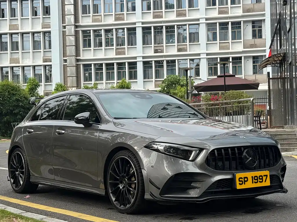 Mercedes-Benz Mercedes-Benz A-Class AMG A 35 4MATIC 2021 - thumbnail 3
