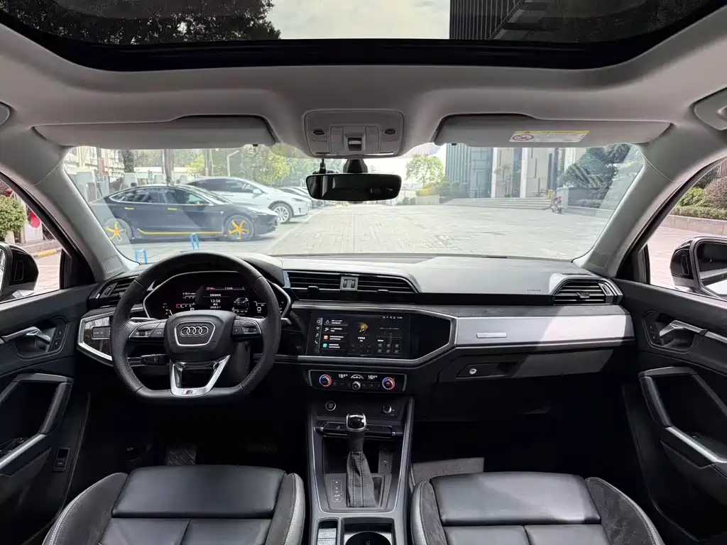 Audi Audi Q3 2023 40 TFSI Fashion Dynamic Edition 2022 - thumbnail 5