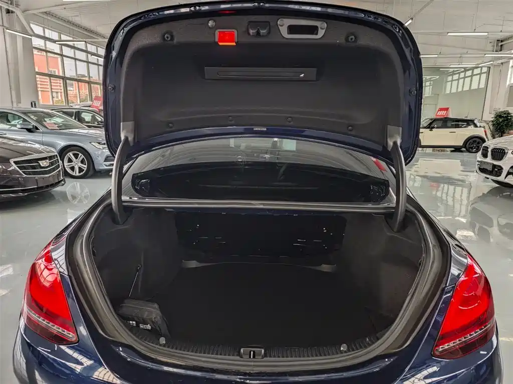 Mercedes-Benz Mercedes-Benz C-Class 2019 Facelift C 260 L Sport Edition 2019 - thumbnail 11