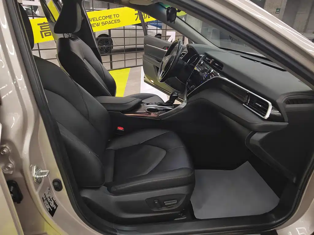 Toyota Toyota Camry 2019 Model Year Facelift 2.5G Luxury Edition 2020 - thumbnail 12